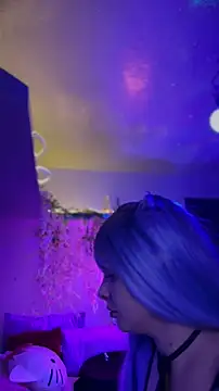 Snapshot of LoganPeny chatting on December 2025 04:02:02 AM LoganPeny online show from December 2025 04:02:02 AM