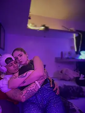 Snapshot of LoganPeny chatting on November 2025 05:22:01 AM LoganPeny online show from November 2025 05:22:01 AM