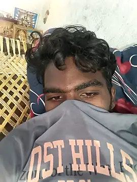 PolarFriend0 online show from February 2026 08:15:02 AM