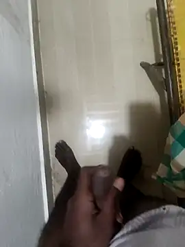 PolarFriend0 online show from February 2026 09:56:02 PM