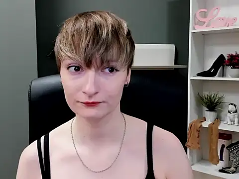 hottieBlair online show from October 2025 06:14:01 AM
