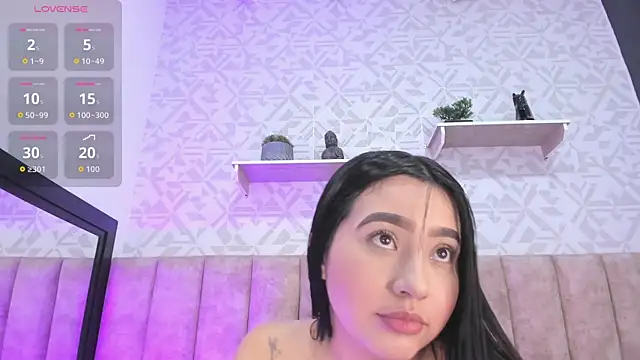 Snapshot of MelinaCruz chatting on October 2025 04:11:01 AM MelinaCruz online show from October 2025 04:11:01 AM