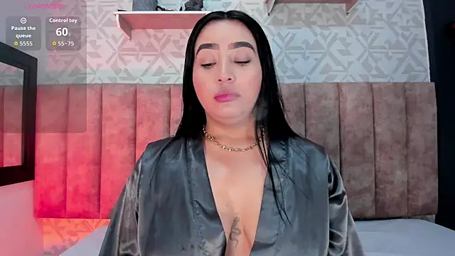Snapshot of MelinaCruz chatting on September 2025 04:24:01 AM MelinaCruz online show from September 2025 04:24:01 AM