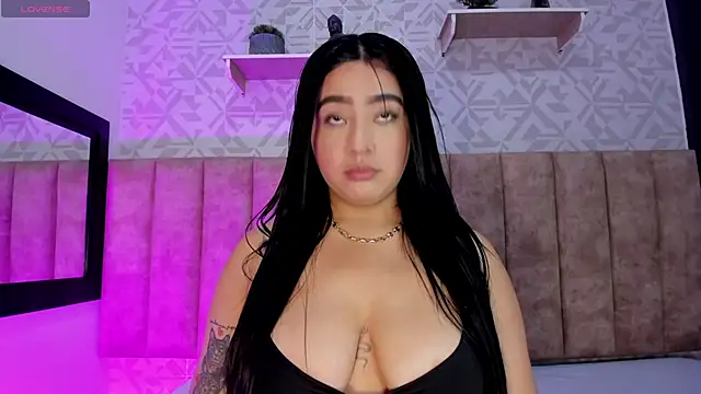 Snapshot of MelinaCruz chatting on October 2025 04:14:02 AM MelinaCruz online show from October 2025 04:14:02 AM
