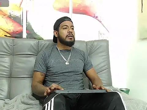 BladeFoxxx1 online show from November 2025 09:13:01 AM