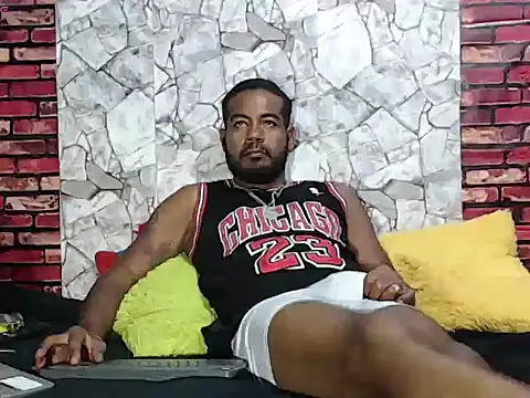 BladeFoxxx1 online show from February 2026 04:45:01 AM