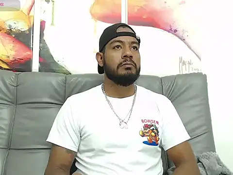 BladeFoxxx1 online show from October 2025 02:33:02 AM