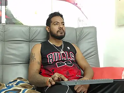 BladeFoxxx1 online show from September 2025 10:28:02 AM