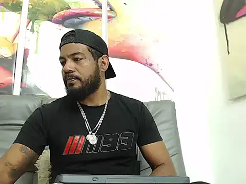 BladeFoxxx1 online show from November 2025 02:32:01 PM