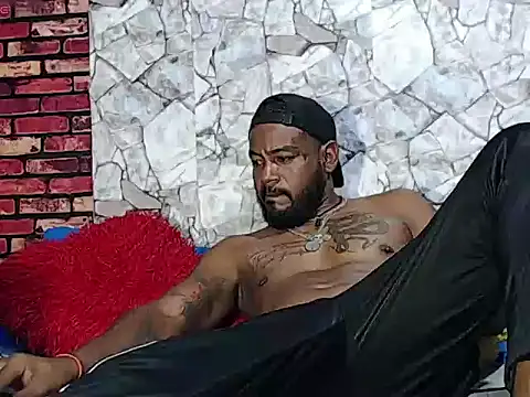 BladeFoxxx1 online show from February 2026 04:14:01 AM