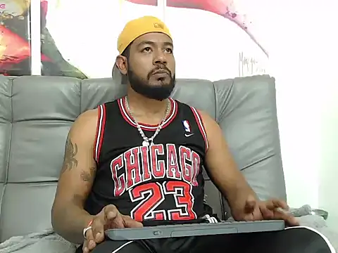 BladeFoxxx1 online show from October 2025 11:49:01 PM