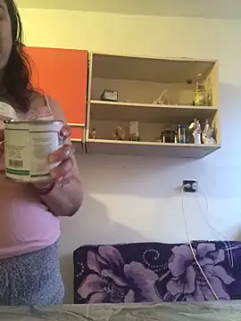 Veramaia online show from April 2026 02:43:02 PM