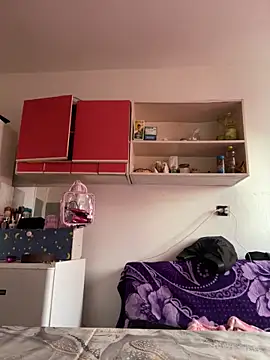 Veramaia online show from April 2026 03:18:02 PM