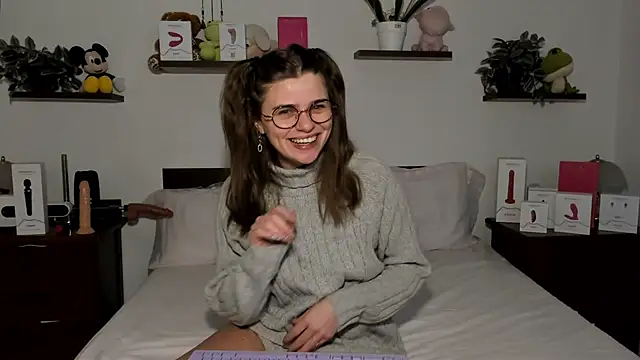 HaleyReedme online show from February 2026 07:52:01 AM