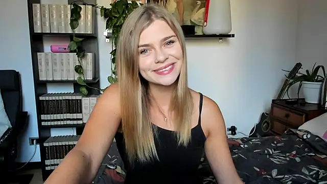HaleyReedme online show from September 2025 07:04:02 AM