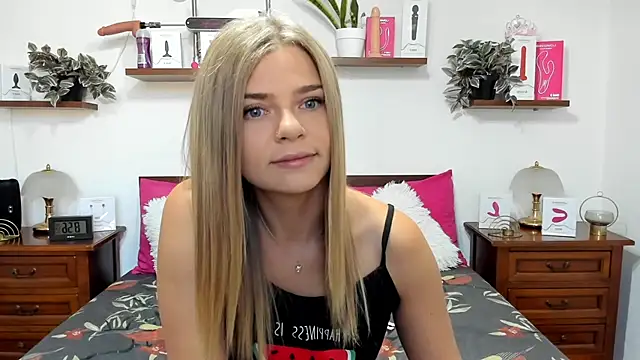 HaleyReedme online show from September 2025 07:00:01 AM