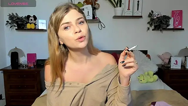 HaleyReedme online show from November 2025 08:06:01 AM