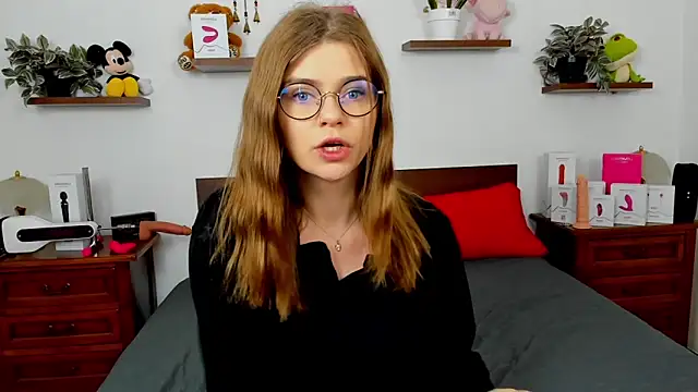 HaleyReedme online show from March 2026 07:08:02 AM