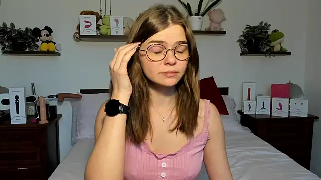 HaleyReedme online show from February 2026 07:41:02 AM