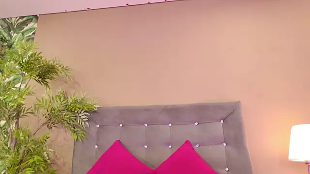 BetsyBennet  online show from November 2025 09:37:01 PM