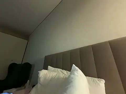 Aliniasky online show from June 2026 07:37:02 PM