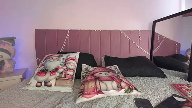 Snapshot of kitty-kryss chatting on January 2026 05:38:02 PM kitty-kryss online show from January 2026 05:38:02 PM