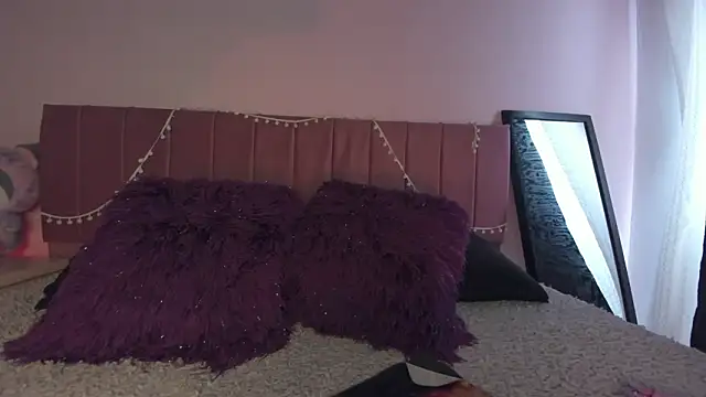 kitty-kryss online show from March 2026 04:34:02 PM