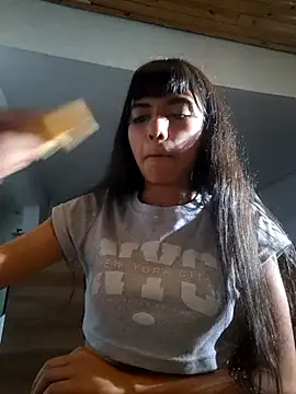 kitty-kryss online show from November 2025 03:11:01 AM