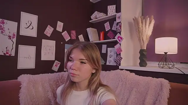 AinsleyBryan online show from March 2025 06:44:02 PM