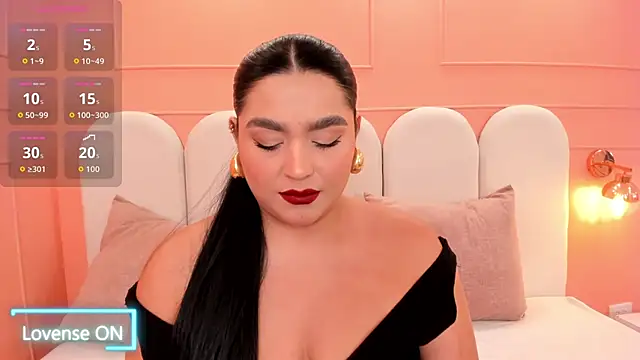 eva sainnt online show from November 2025 03:01:02 AM