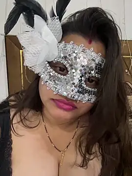 Snapshot of Catchybusty chatting on June 2026 11:22:01 AM Catchybusty online show from June 2026 11:22:01 AM