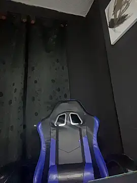 Snapshot of Tracy_KS chatting on December 2025 03:19:02 AM Tracy KS online show from December 2025 03:19:02 AM