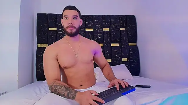 chris blake   online show from November 2025 06:08:01 PM