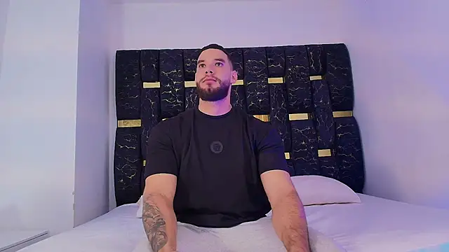 chris blake   online show from November 2025 06:08:01 PM