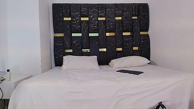 chris blake   online show from November 2025 06:08:01 PM