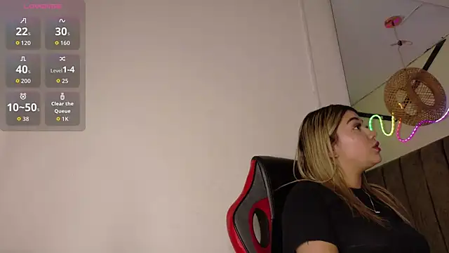 Snapshot of natasha__black chatting on November 2025 07:35:01 PM natasha black online show from November 2025 07:35:01 PM