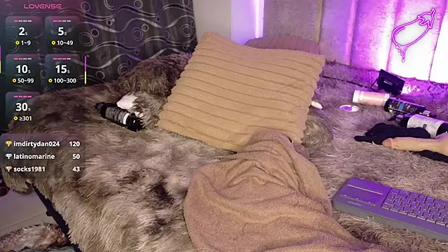 natasha  black online show from December 2025 07:22:01 AM