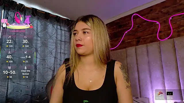 Snapshot of natasha__black chatting on November 2025 07:36:01 PM natasha black online show from November 2025 07:36:01 PM