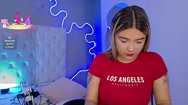 Snapshot of natasha__black chatting on November 2025 07:40:02 PM natasha black online show from November 2025 07:40:02 PM