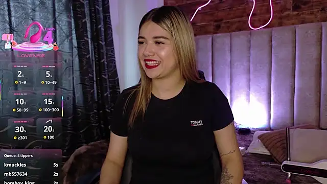 Snapshot of natasha__black chatting on November 2025 07:36:01 PM natasha black online show from November 2025 07:36:01 PM