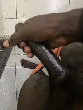 Snapshot of BigDee_0 chatting on March 2025 02:46:01 AM BigDee 0 online show from March 2025 02:46:01 AM