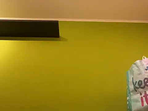 YoungTopGuy online show from November 2025 04:57:02 AM