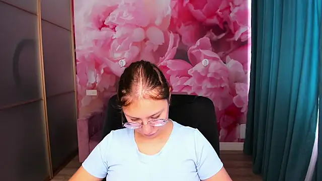 AngelinaLow online show from September 2025 11:26:01 AM