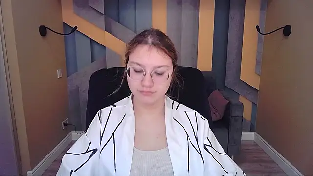 AngelinaLow online show from February 2026 12:26:01 PM