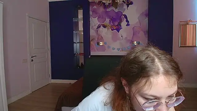 Snapshot of AngelinaLow chatting on March 2025 09:24:02 AM AngelinaLow online show from March 2025 09:24:02 AM