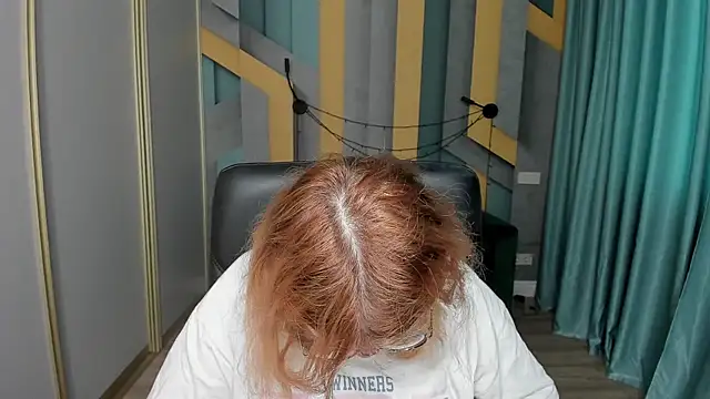 AngelinaLow online show from December 2025 12:27:02 PM