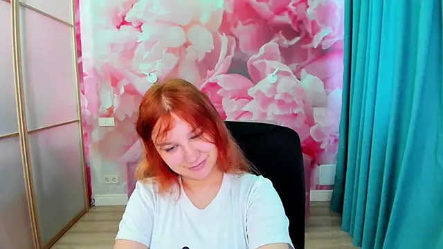 Snapshot of AngelinaLow chatting on May 2026 05:24:02 AM AngelinaLow online show from May 2026 05:24:02 AM
