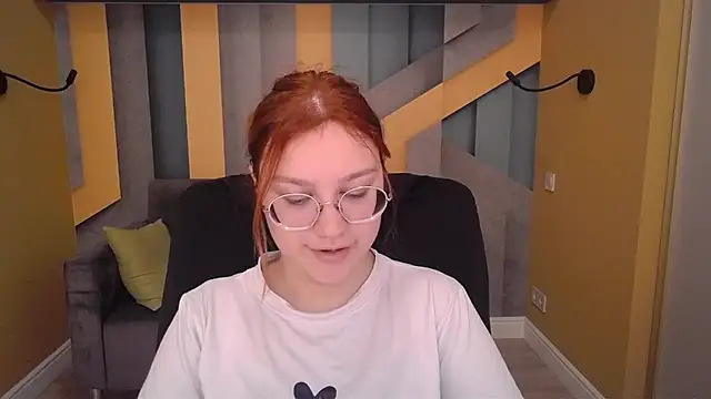 AngelinaLow online show from March 2026 12:31:02 PM