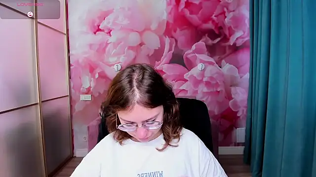 AngelinaLow online show from October 2025 05:20:02 AM