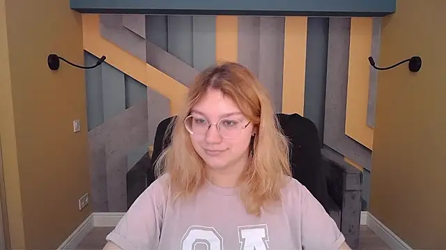 AngelinaLow online show from March 2026 12:24:02 PM